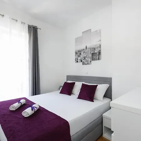 Lant Apartment *