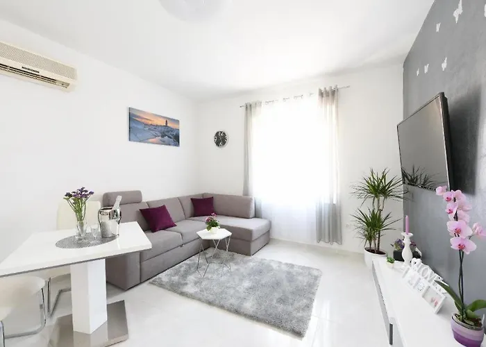 Апартаменти Lant *